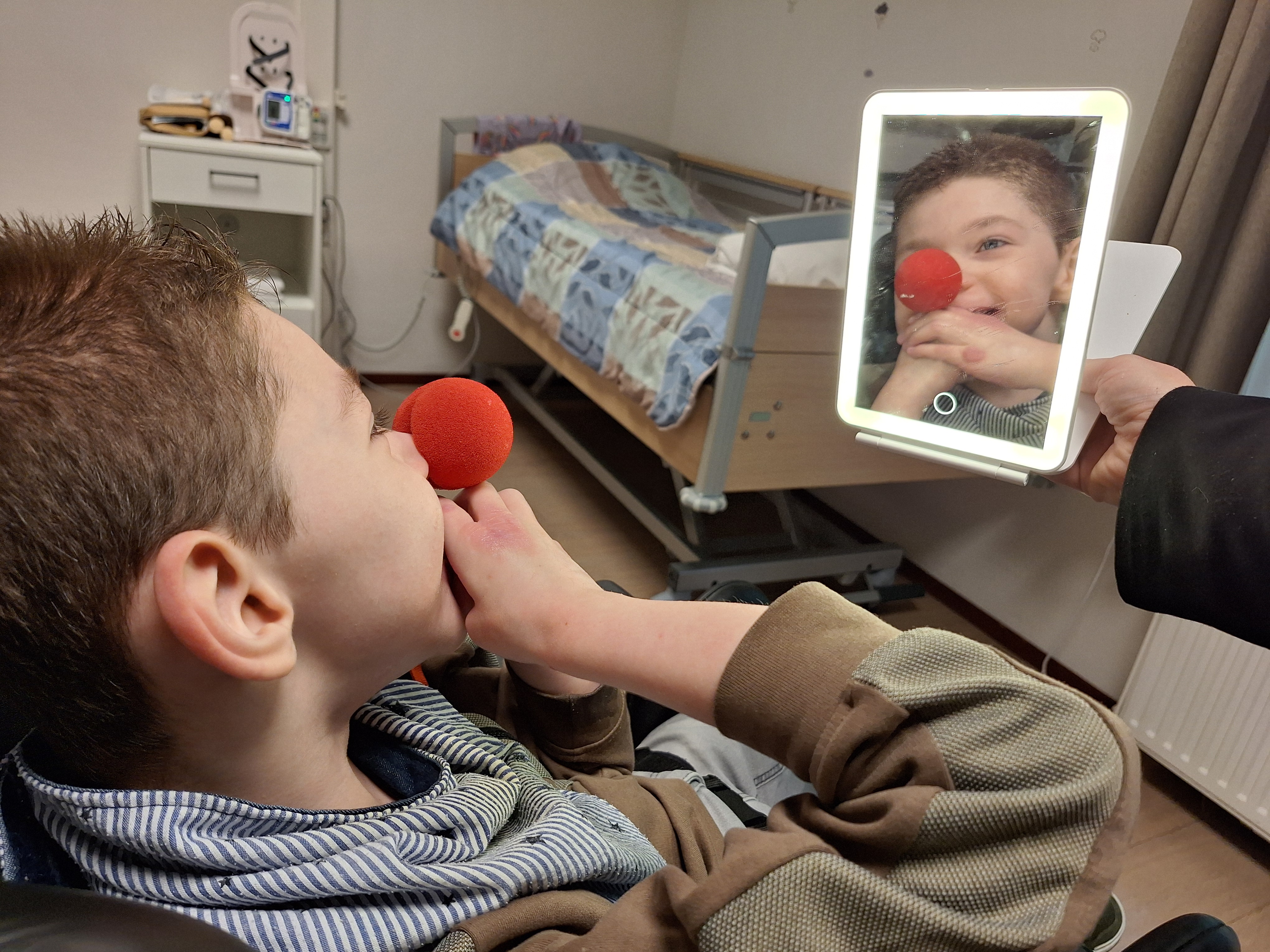 Clowntje heeft een rode neus